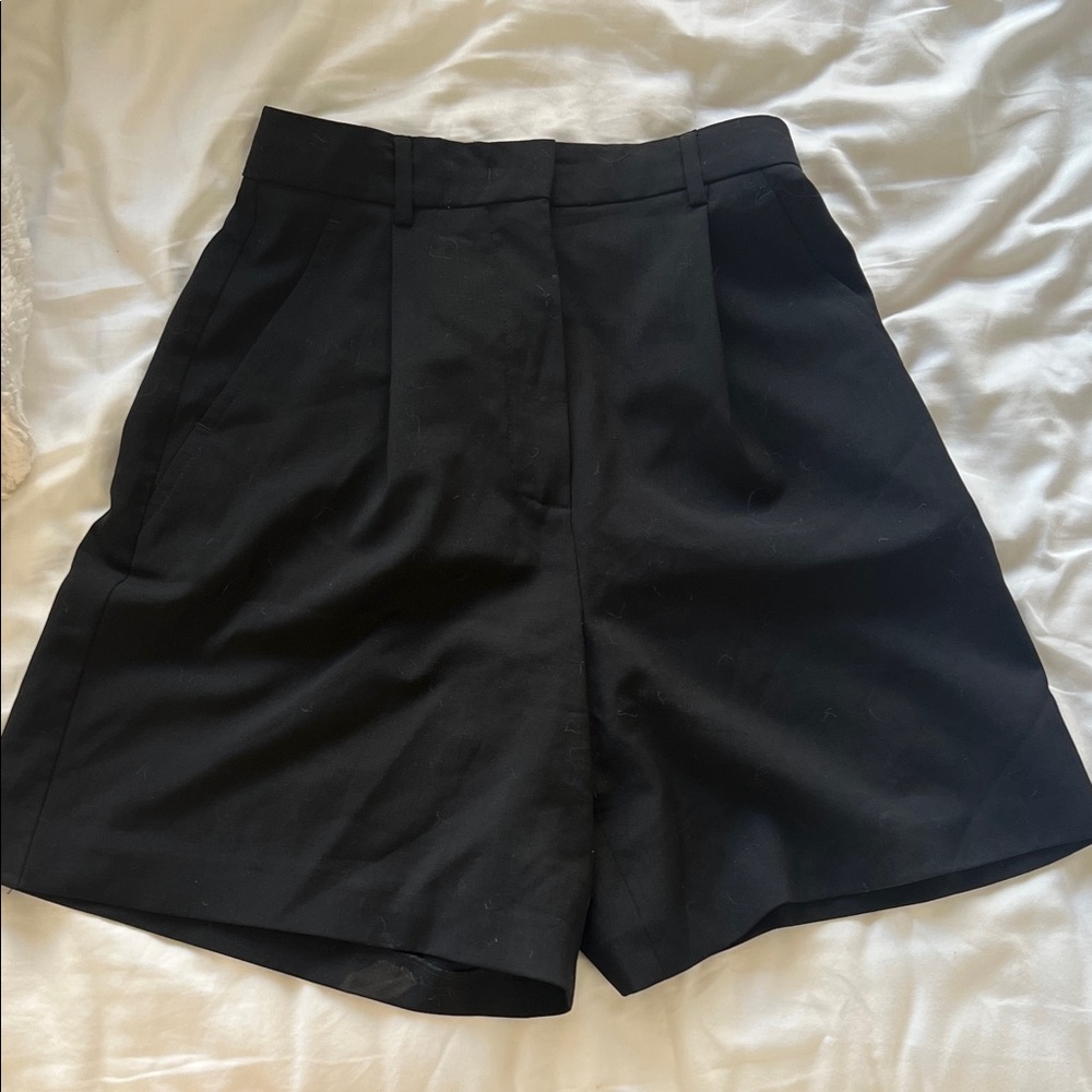 MaxMara Black High-Waist Pleated Tailored Shorts